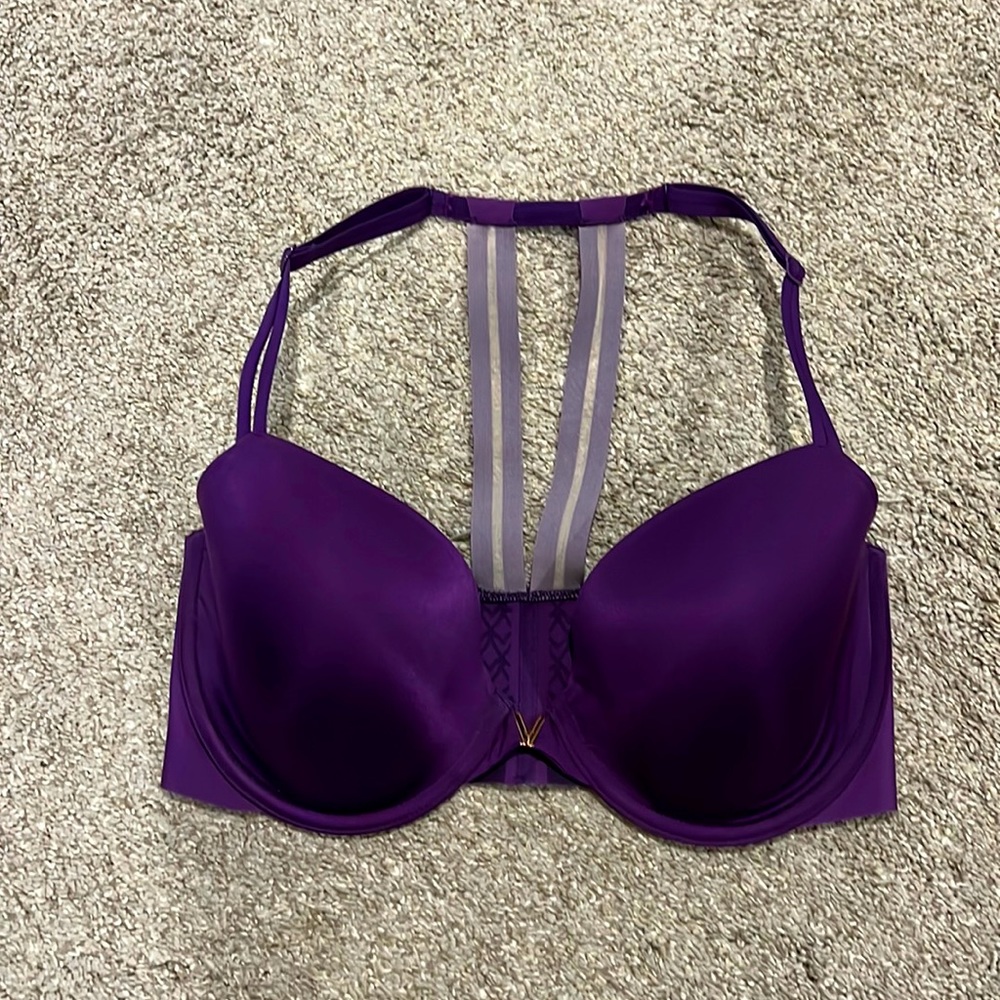 Victoria’s Secret front-close lined demi racer back bra 34DD